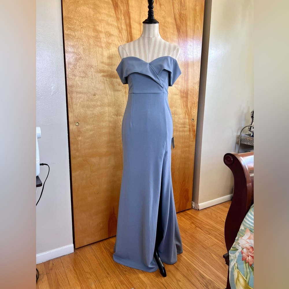 Lulus off-the-shoulder maxi dress